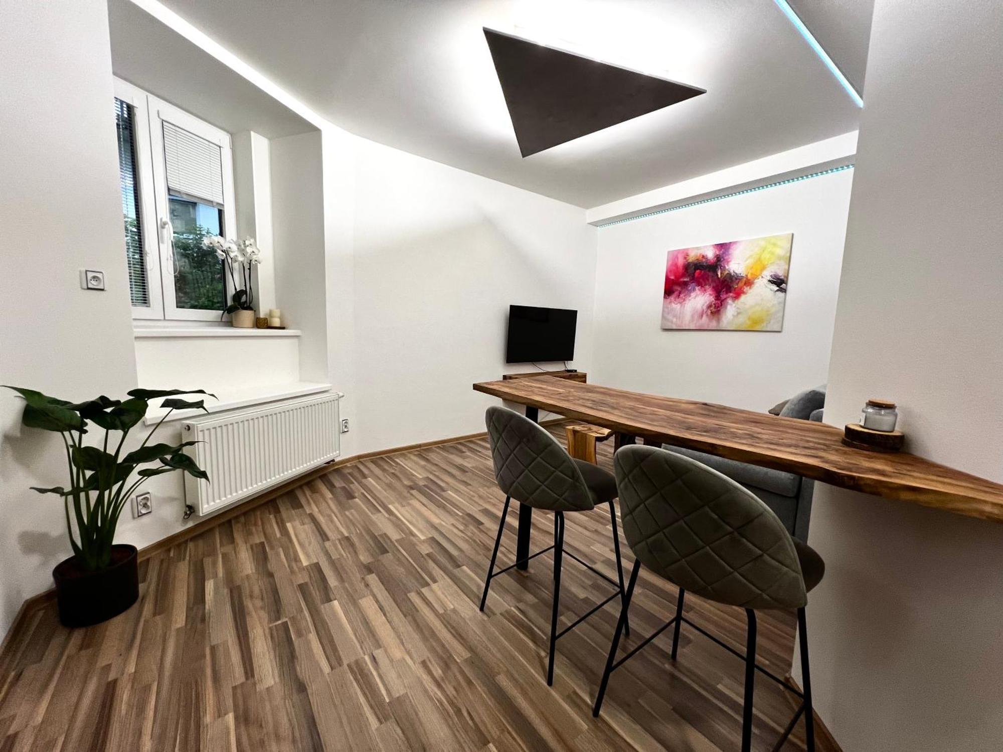 אולומוץ Palackeho Lobby Apartment מראה חיצוני תמונה